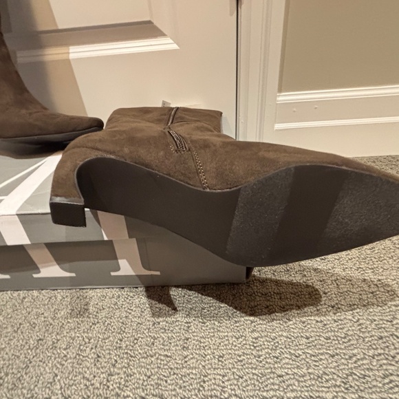 Chocolate brown ladies size 8 boots - Picture 3 of 4